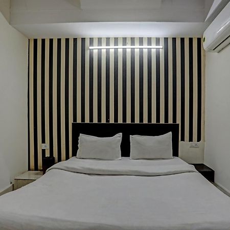Hotel O Kanak Palace New Delhi Exterior photo